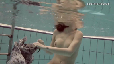 Loris teen (18+) porn from Underwater Show