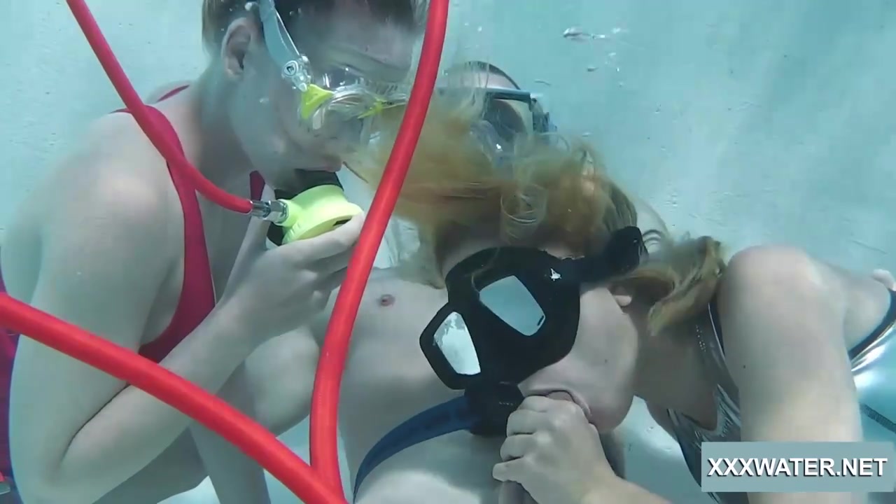 Watch Minnie Manga cumshot bang from Underwater Show on ePornThot.