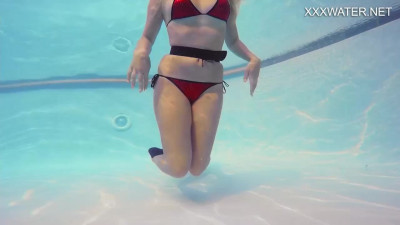 Sophie solo female film from Underwater Show