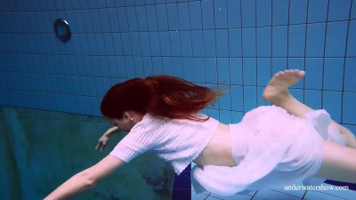 babe scene from Underwater Show