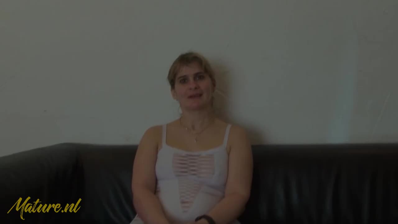 Watch milf smut from Mature NL by Mature NL on ePornThot.