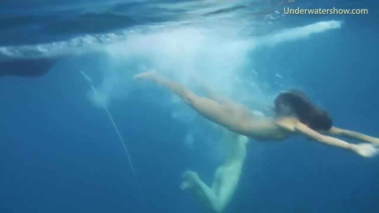 Watch Aneta big ass action from Underwater Show on ePornThot.