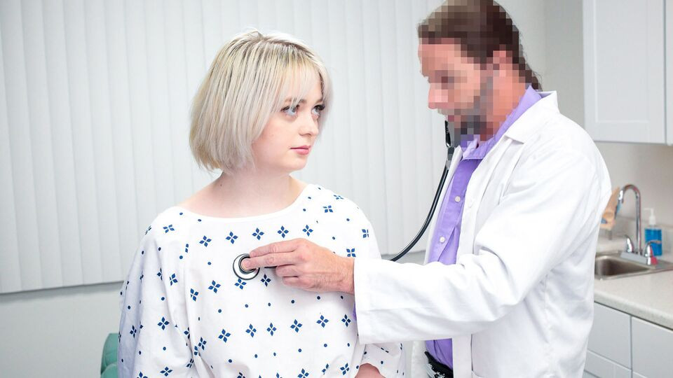 Watch Annie Archer blowjob sex from Perv Doctor by Team Skeet on ePornThot.