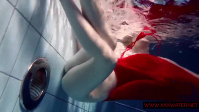 Lucie big tits porn from Underwater Show