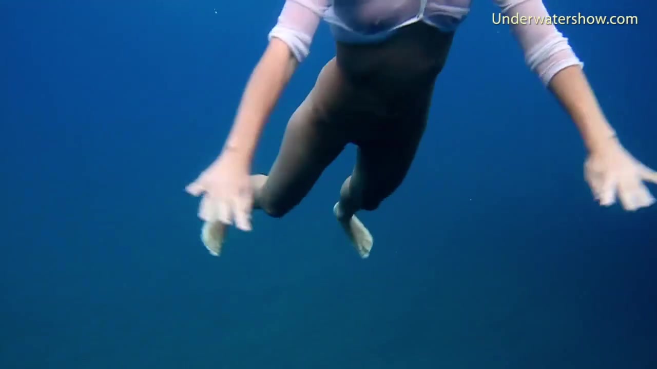 Watch babe video from Underwater Show on ePornThot.