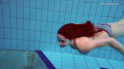 Liza brunette action from Underwater Show